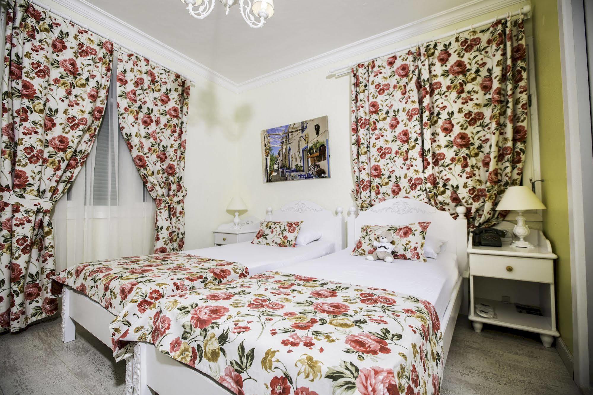 The White Hotel 알라카티 외부 사진
