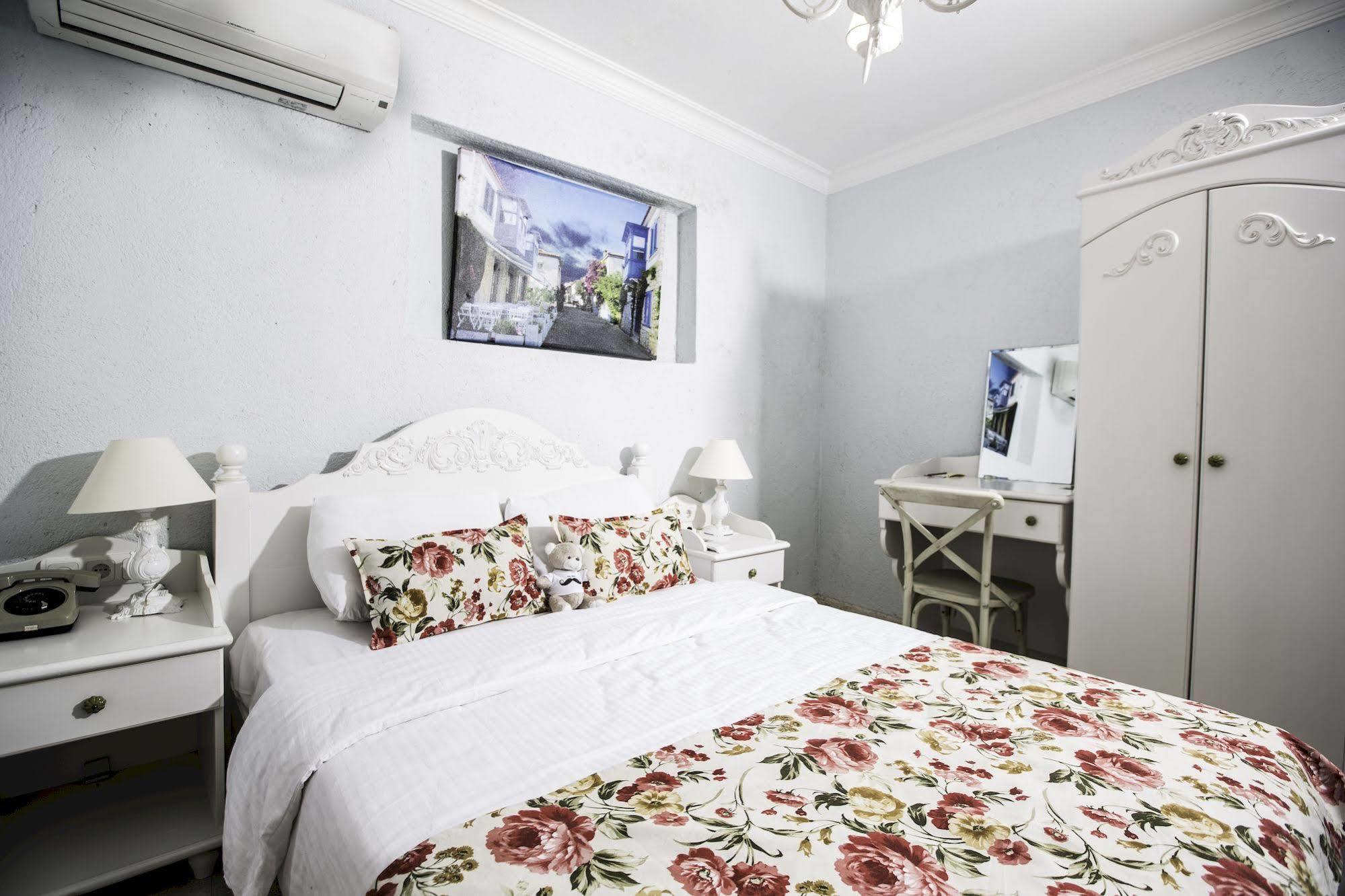 The White Hotel 알라카티 외부 사진