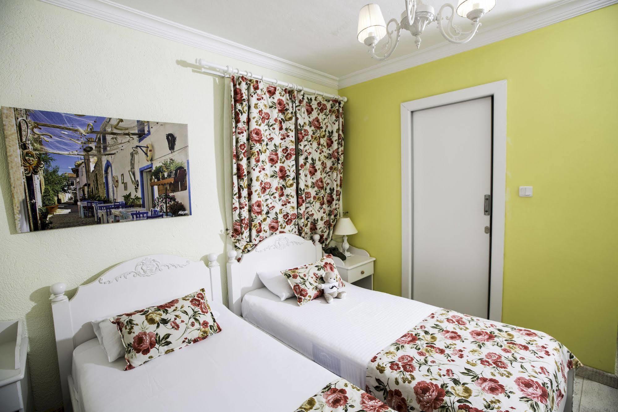 The White Hotel 알라카티 외부 사진
