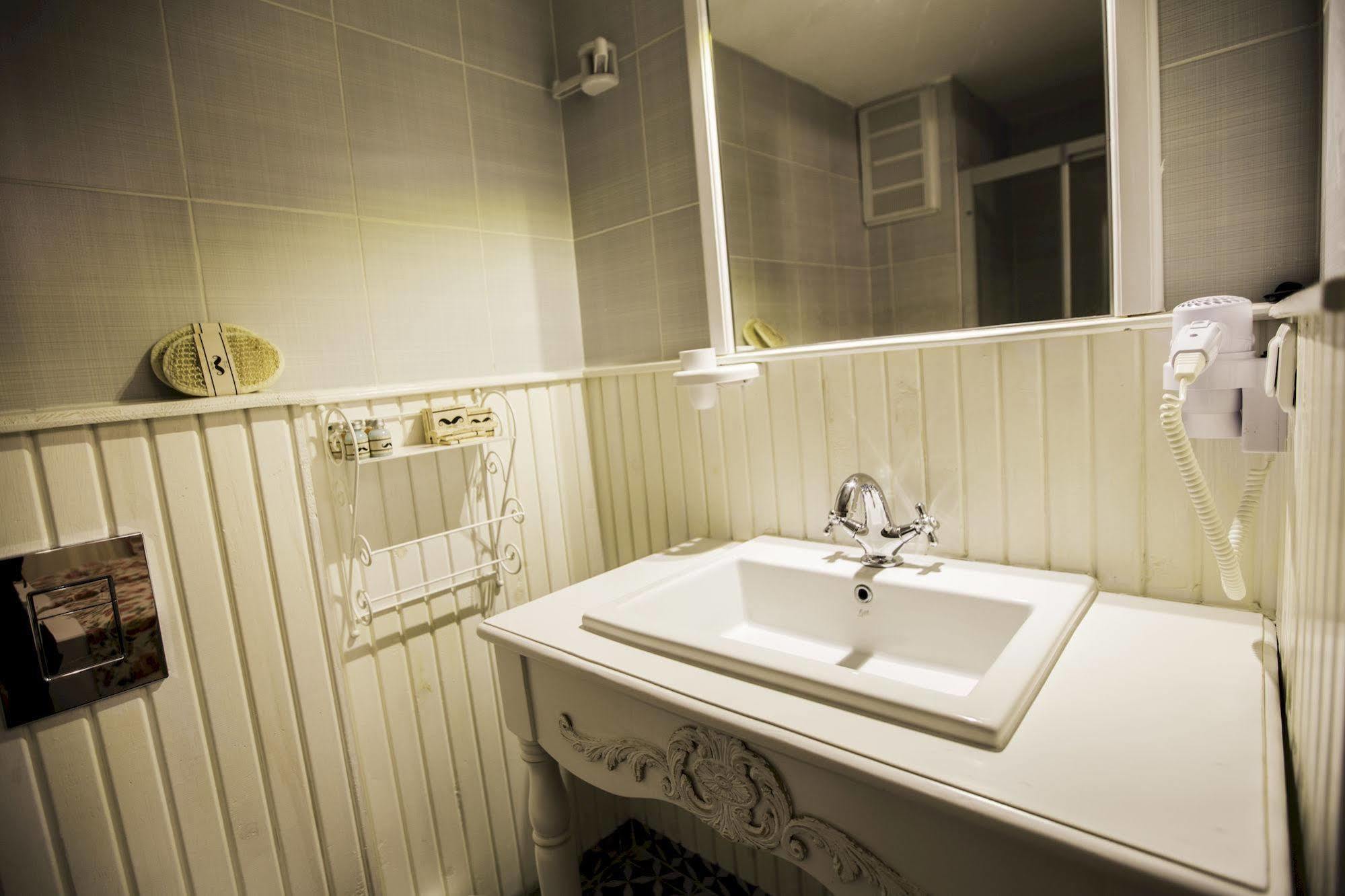 The White Hotel 알라카티 외부 사진